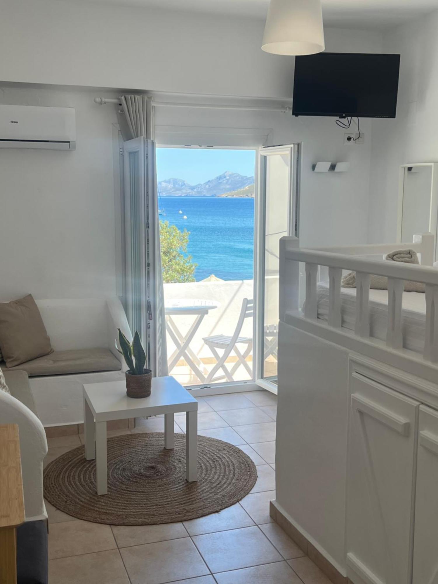 White Island Rooms Panteli 외부 사진